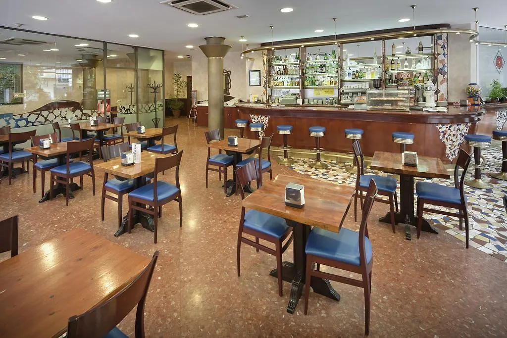 ***  Hotel Gaudi Reus Spanien