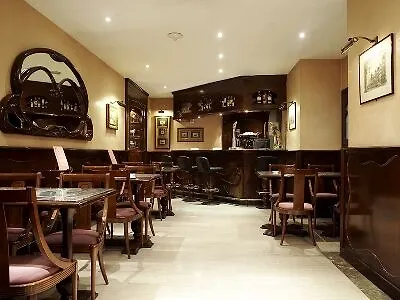 Hotel Gaudi Reus 3*,